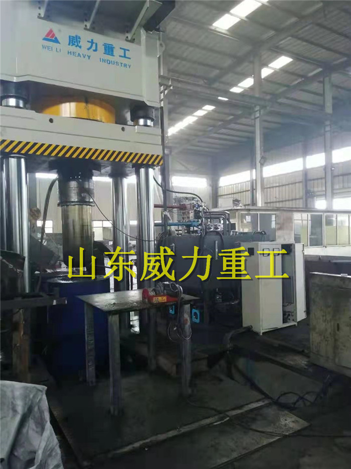 坩埚成型四柱液压机